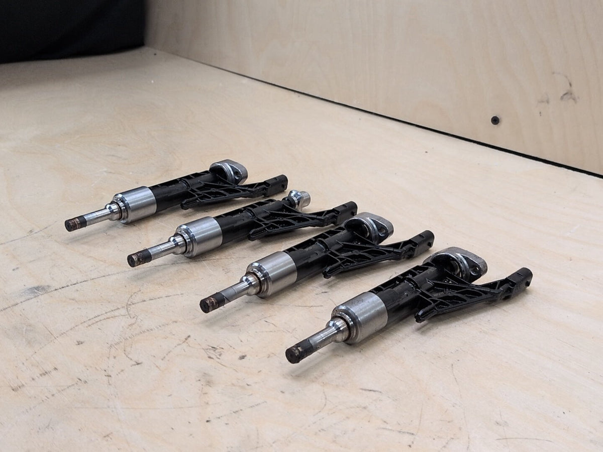 2018-2024 BMW G01 X3 B46B20O0 Engine Motor Injector SET 8625396