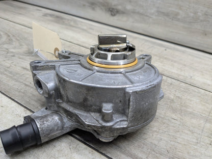 BMW G12 750Li N63B44O2 Engine Motor Vacuum Pump 8634120