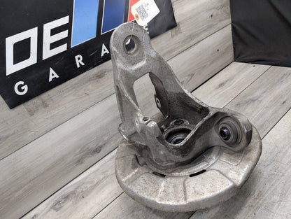 2014 - 2018 BMW X5 F15 Rear Right Passenger Spindle Knuckle w/ Bearing 6770984 N63B44O1