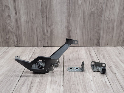 2012-2018 BMW M6 F06 Front Right Passenger Fender Brackets SET 7230584