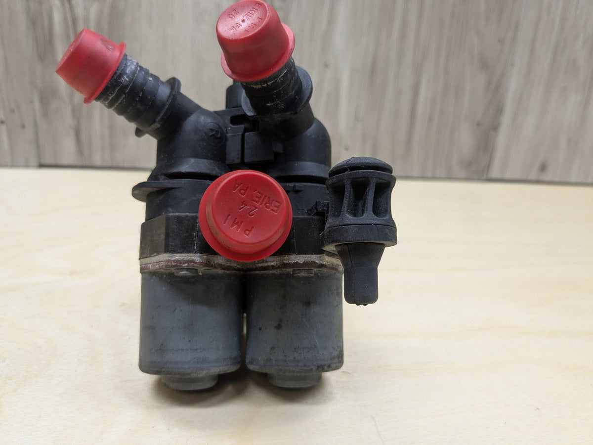 2009-2011 Mercedes-Benz SLK-Class R171 Engine Water Heater Valve A0048302084