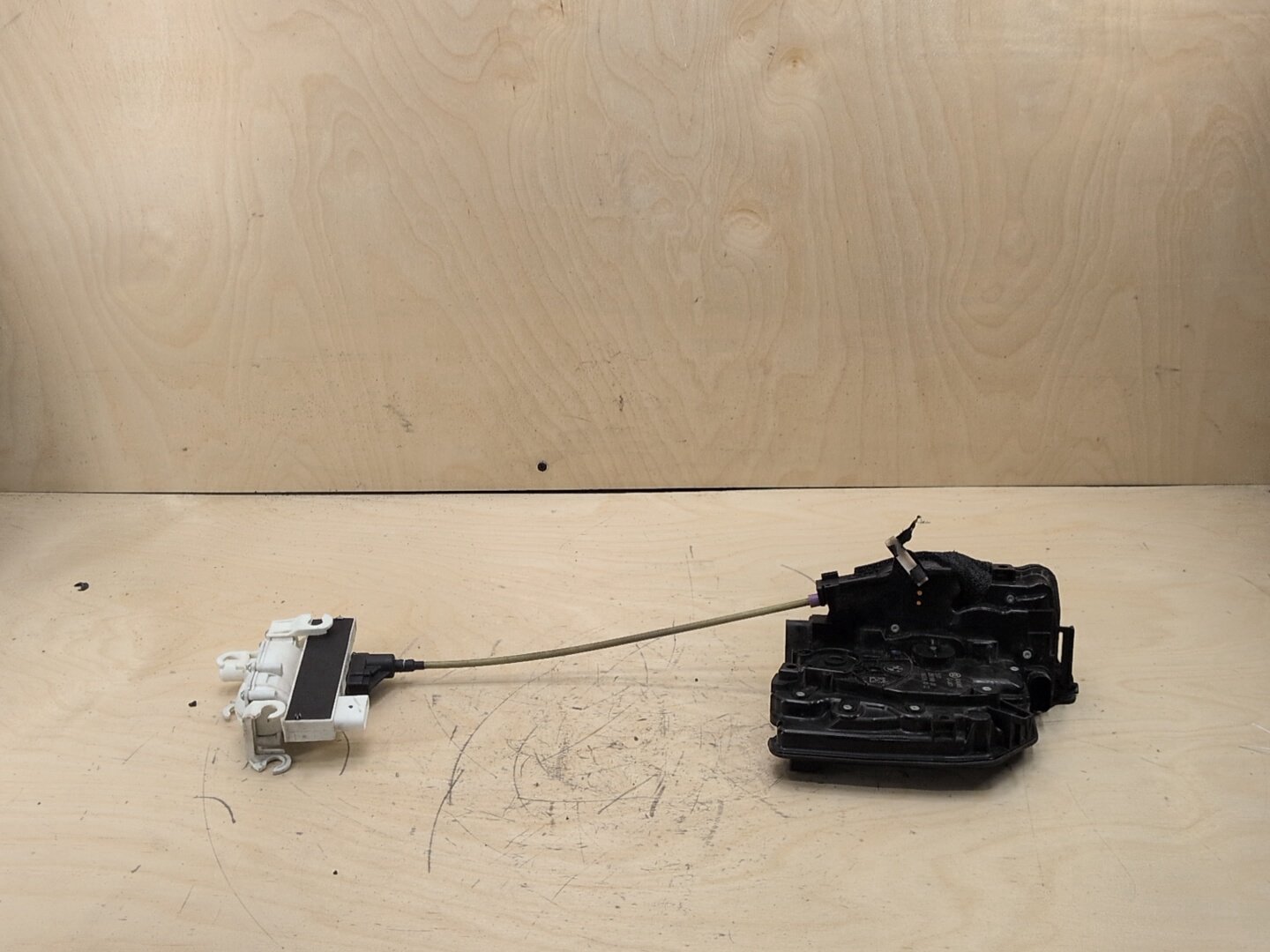 2016-2022 BMW 750i G12 Rear Right Passenger Door Latch Lock Actuator w/ Soft Close 2581898