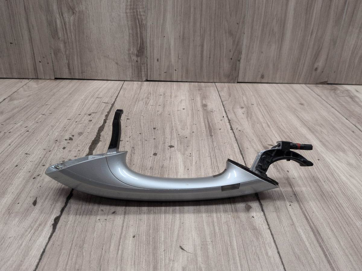 2016-2019 BMW 740Li G12 Rear Left Door Handle w/ Comfort Access 7411033 OEM