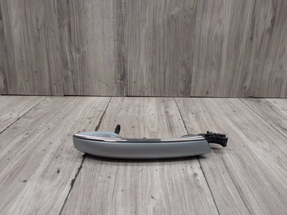 2016-2019 BMW 740Li G12 Right Passenger Door Handle w/ Comfort Access 7411034