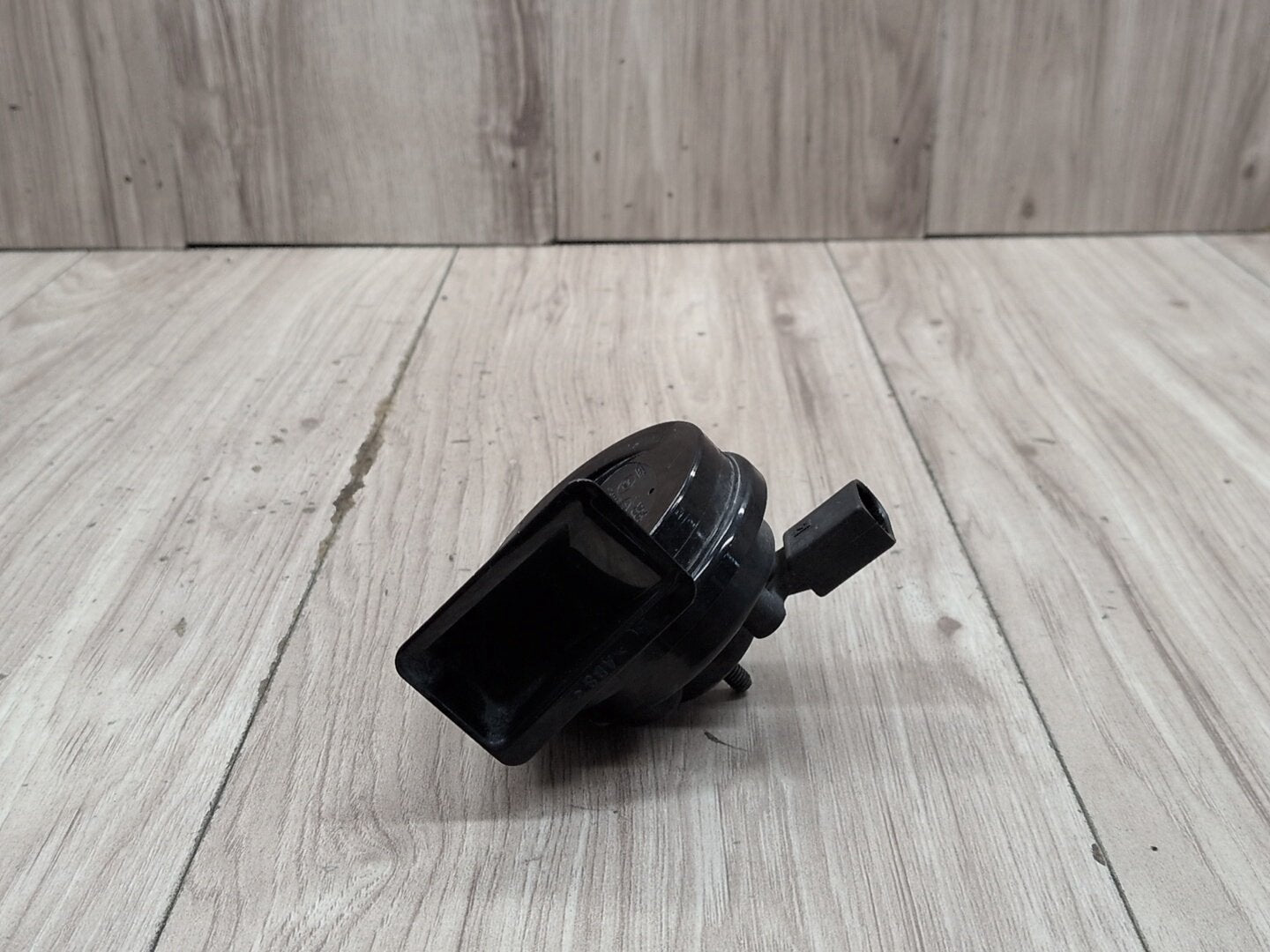 2015-2018 Audi Q3 8U Alarm Horn