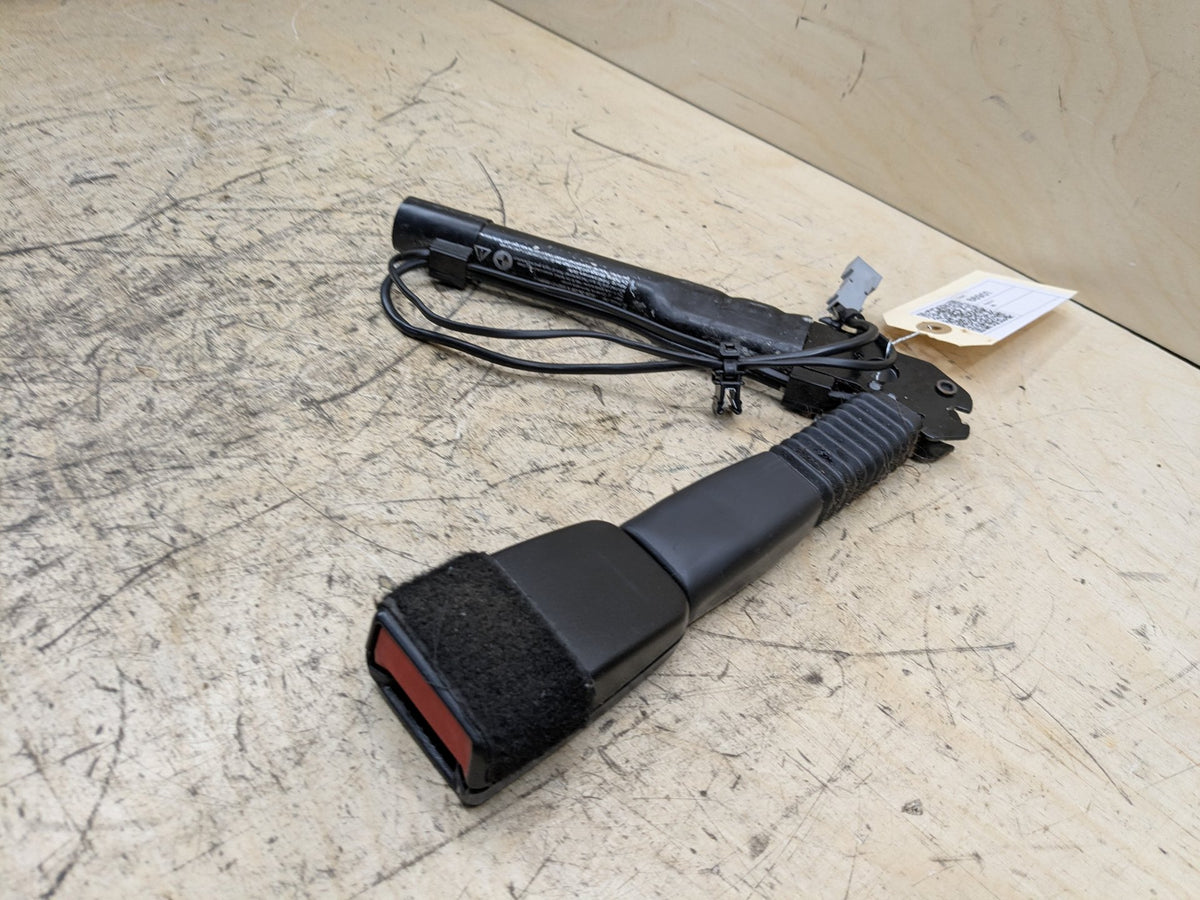 2007-2013 BMW 335i E92 Front Left Driver Seatbelt Seat Belt Buckle 7126295 OEM