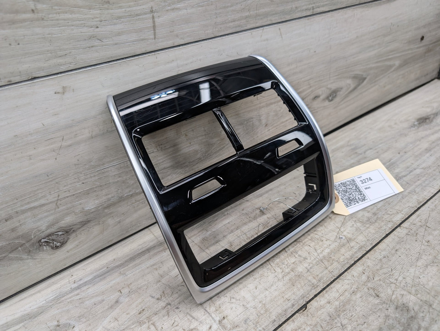 OEM BMW F95 F96 G05 G06 G07 G09 X5 X6 X7 REAR Center Console AC Air Vent Trim