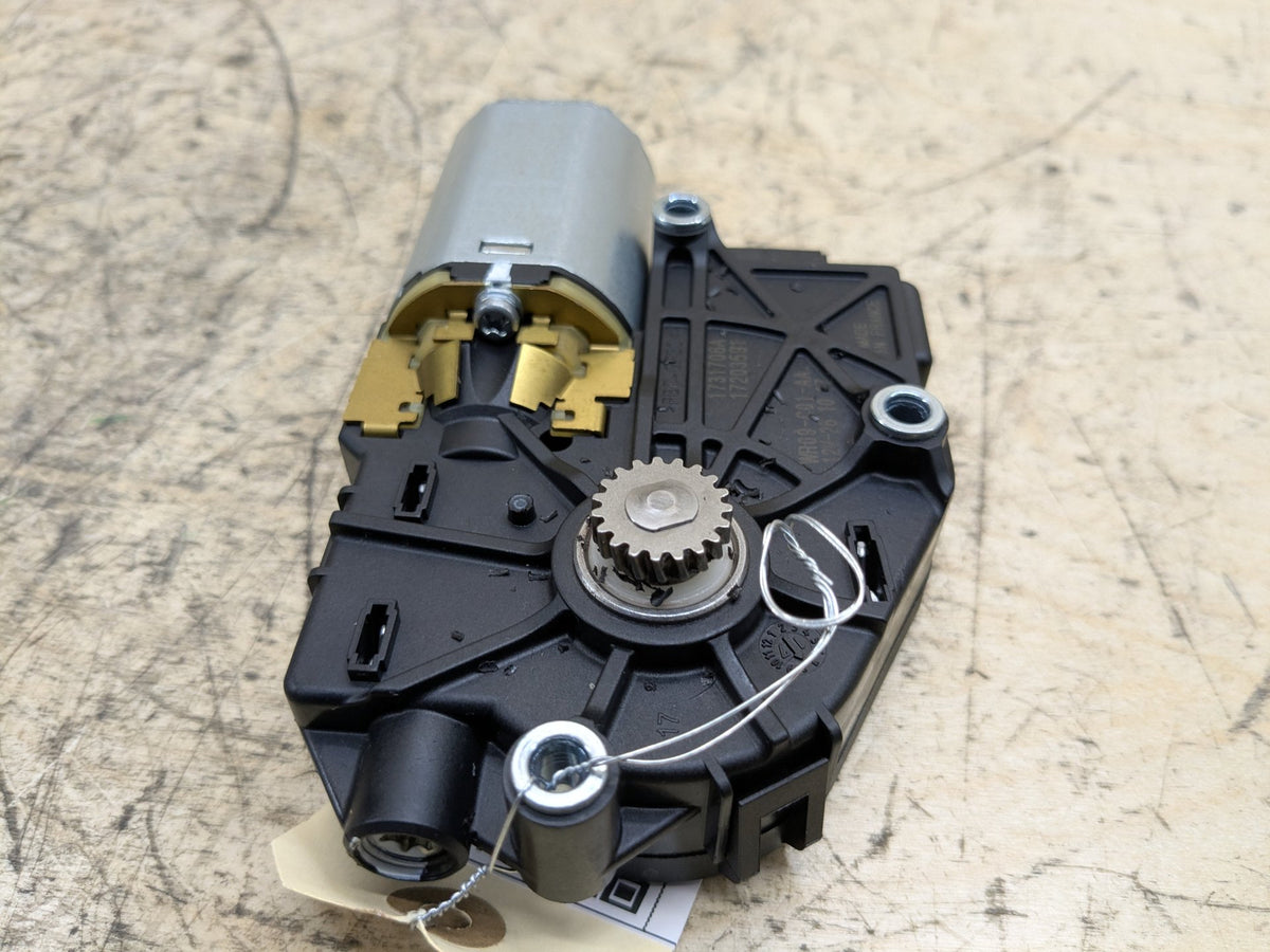 OEM BMW F06 F82 F80 F13 F32 F10 M2 M3 M4 M6 Upper Sunroof Moon Roof Motor Unit