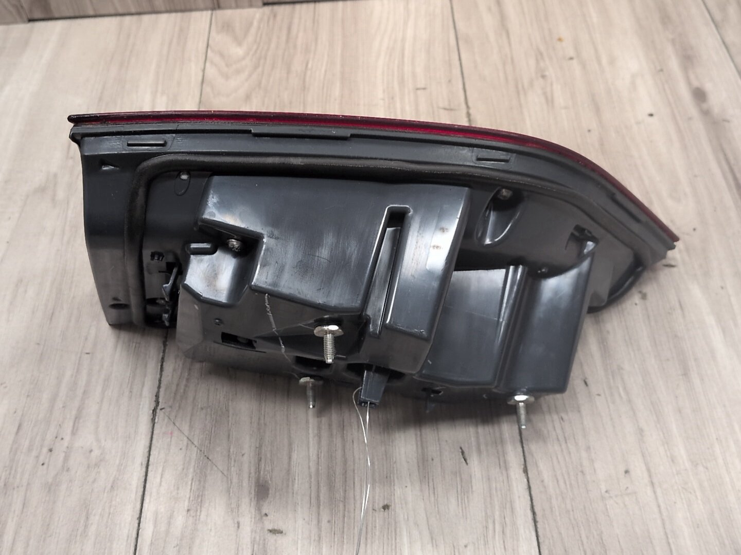 15-19 OEM BMW F16 F86 X6 X6M Rear Left Driver Inner Liftgate Stop Tail Light