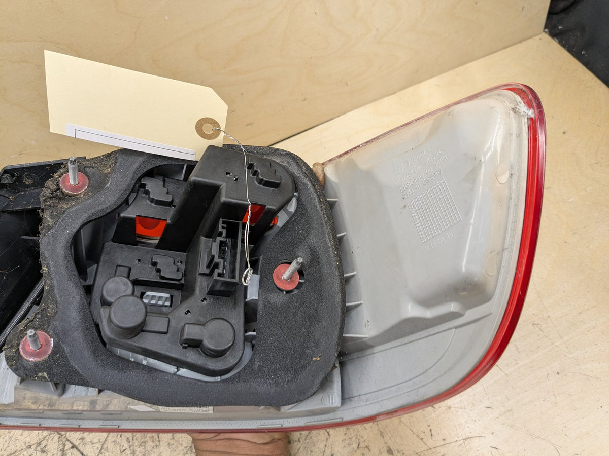 07-10 OEM BMW E92 328 335 M3 Coupe Rear Left Driver Side Outer Tail Light