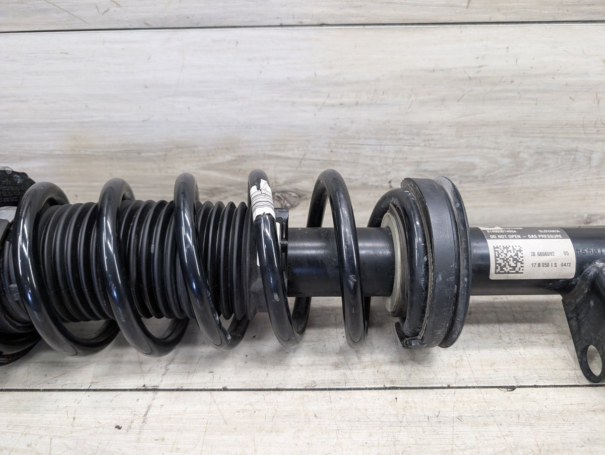 2017-2023 BMW 530i G30 Front Right Passenger Spring Strut Shock Absorber 6866592