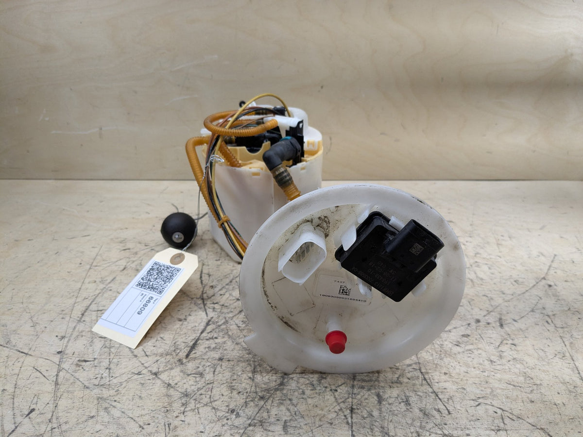 2016-2019 BMW 740Li G12 Fuel Gas Tank Sending Unit Assembly 7467710 OEM