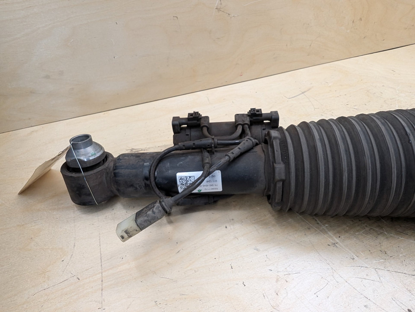 16-22 OEM BMW G11 G12 740 750 B7 REAR Right Passenger Air Suspension Strut Shock