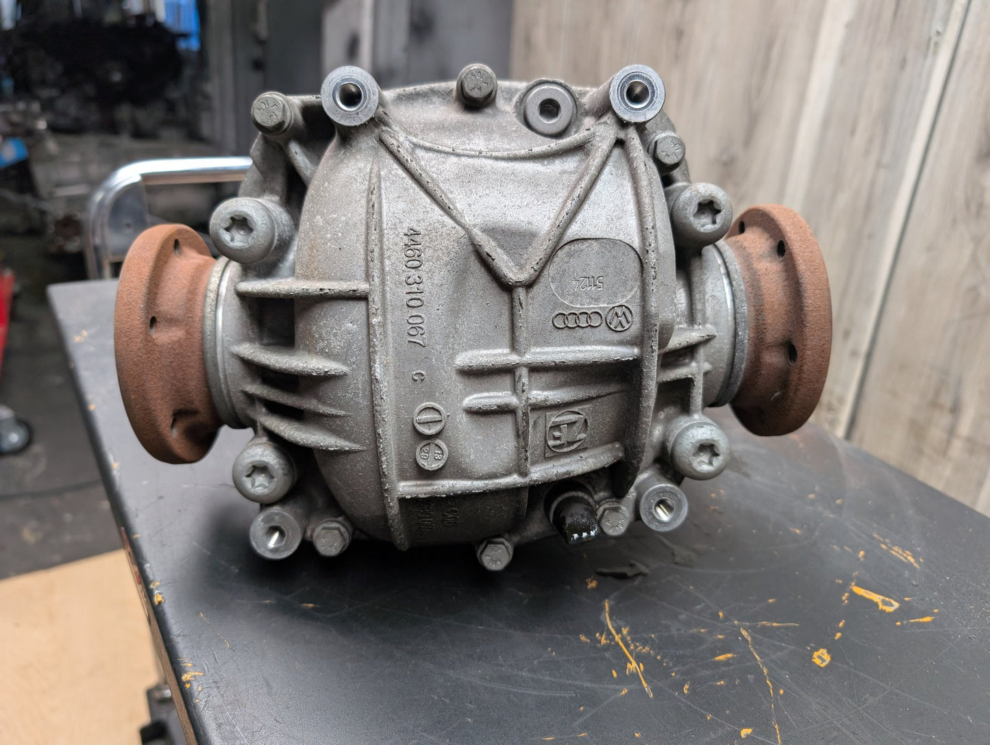 2009 - 2017 Audi Q5 8R Rear Axle Carrier Differential  EA888