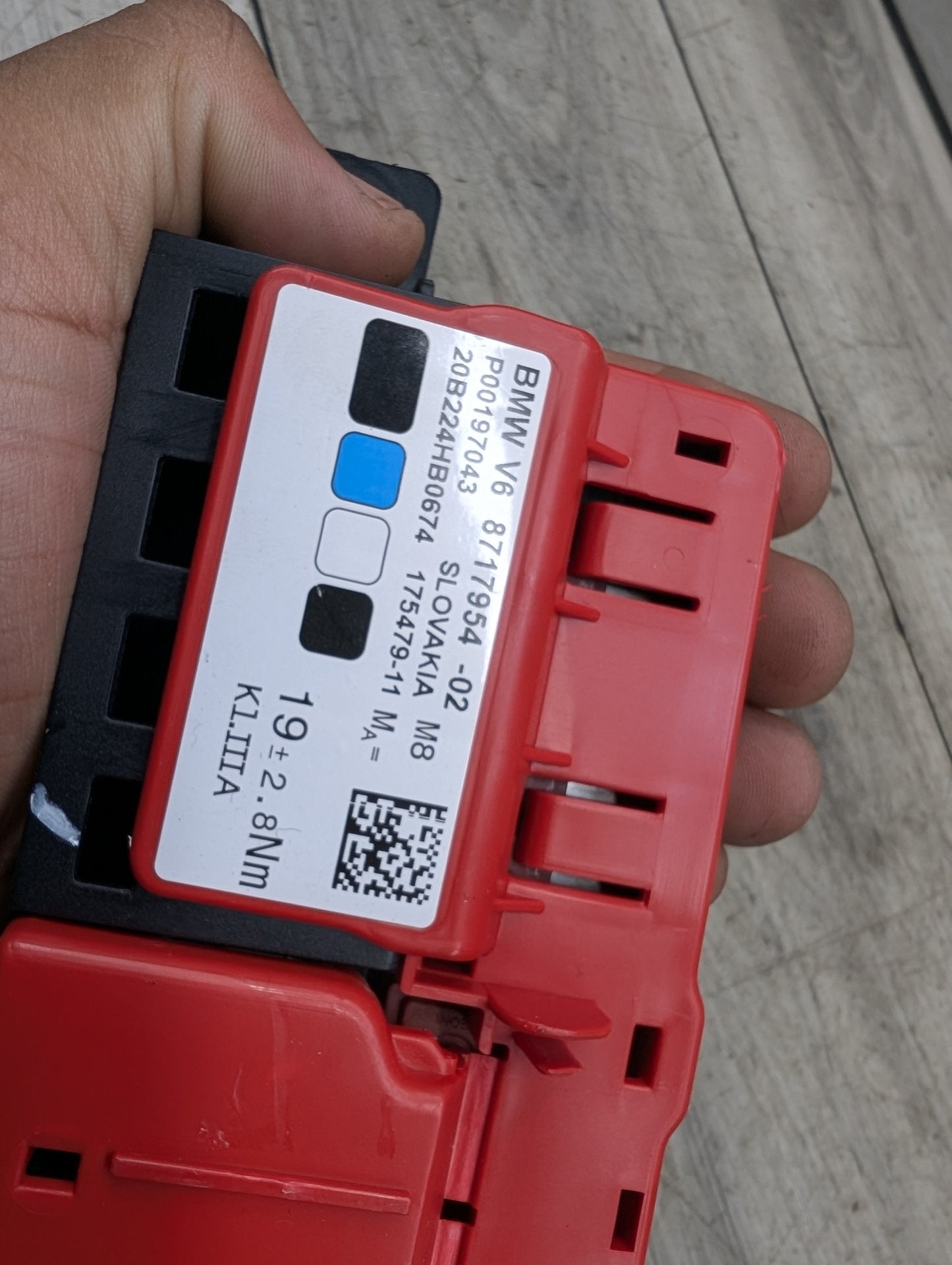 OEM BMW G05 G06 G07 X5 X7 Rear Battery Junction B+ Power Fuse box Distribution
