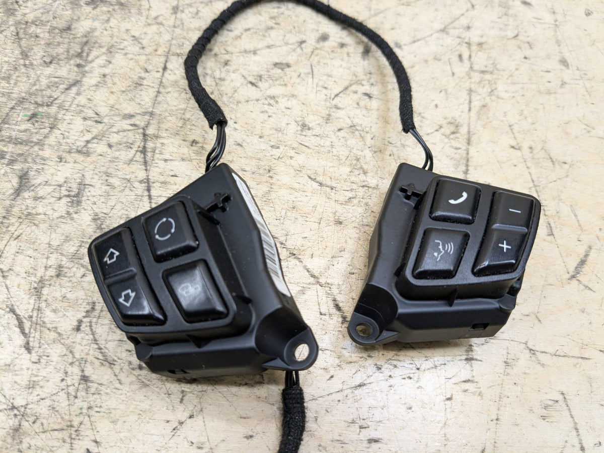 2007-2013 BMW 328i E92 Steering Wheel Switch Buttons 9223073 OEM