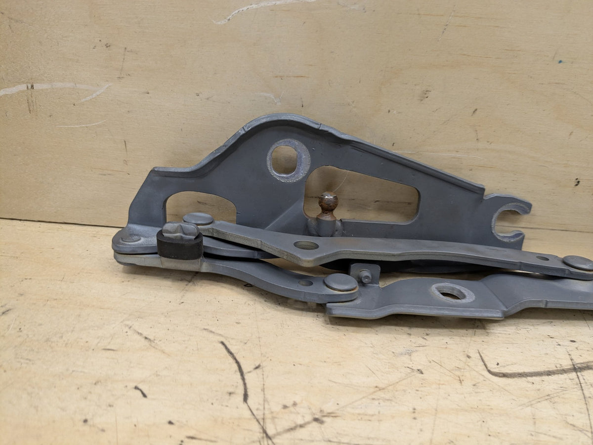 2007-2013 BMW 328i E92 Rear Upper Liftgate Trunk Support Hinges SET 7060628 OEM