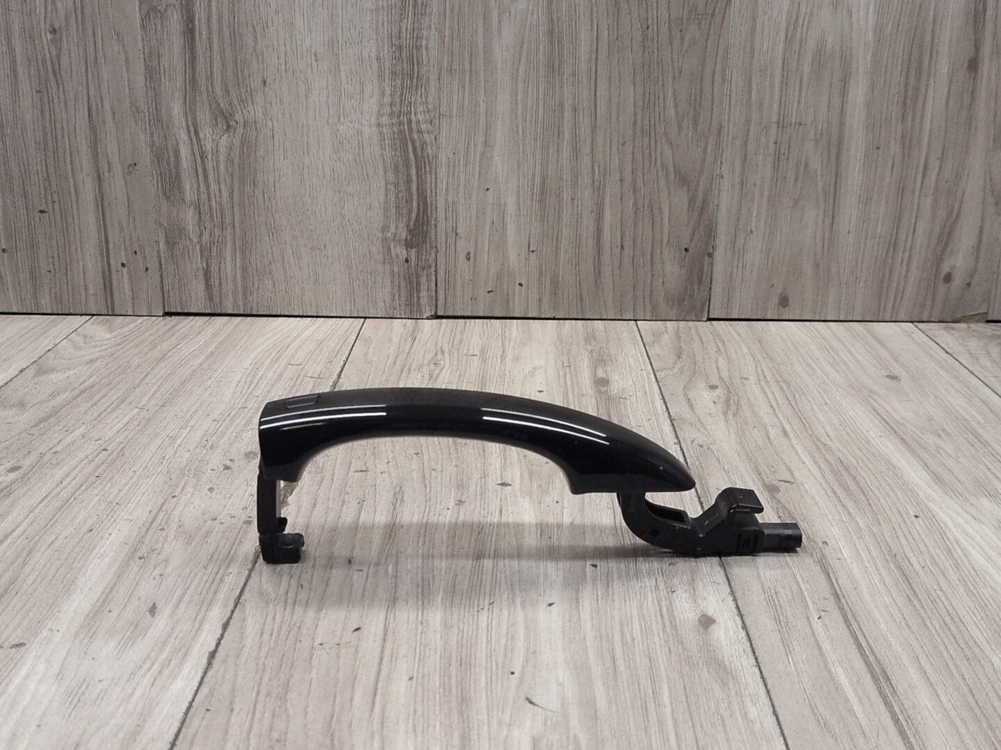 2015-2018 Audi Q3 8U Front or Rear Left Driver Exterior Door Handle w/ Comfort Access 8T0837205A