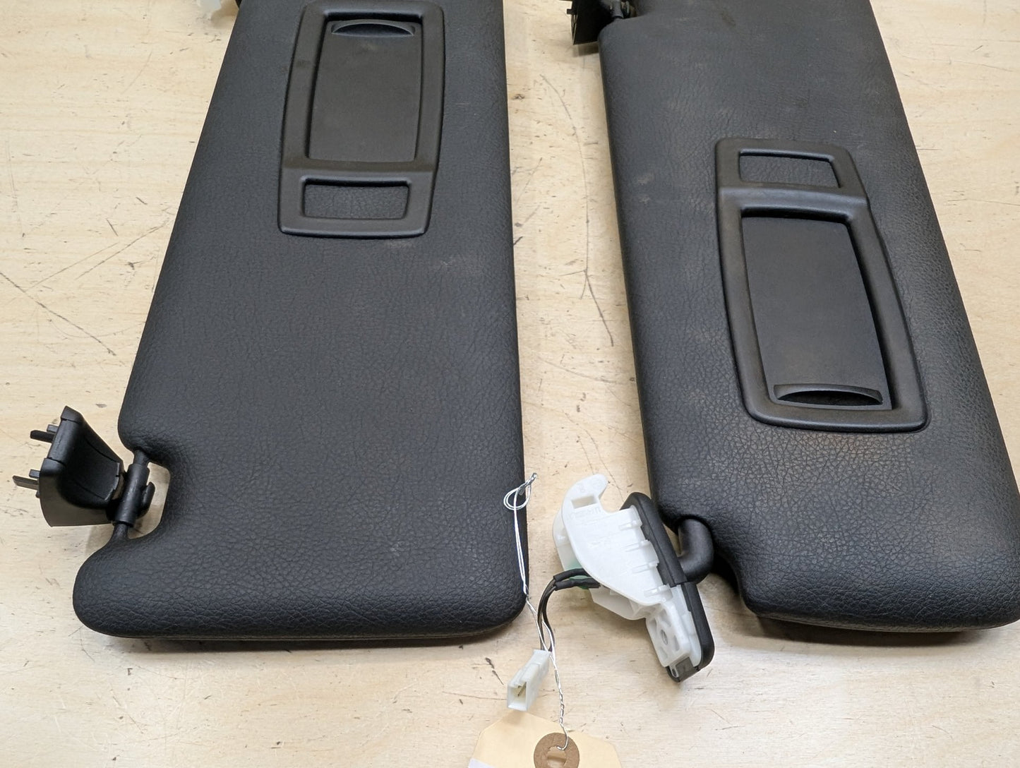 2012-2018 BMW 328i F30 Front Left Right Sun Visor SET 7313611