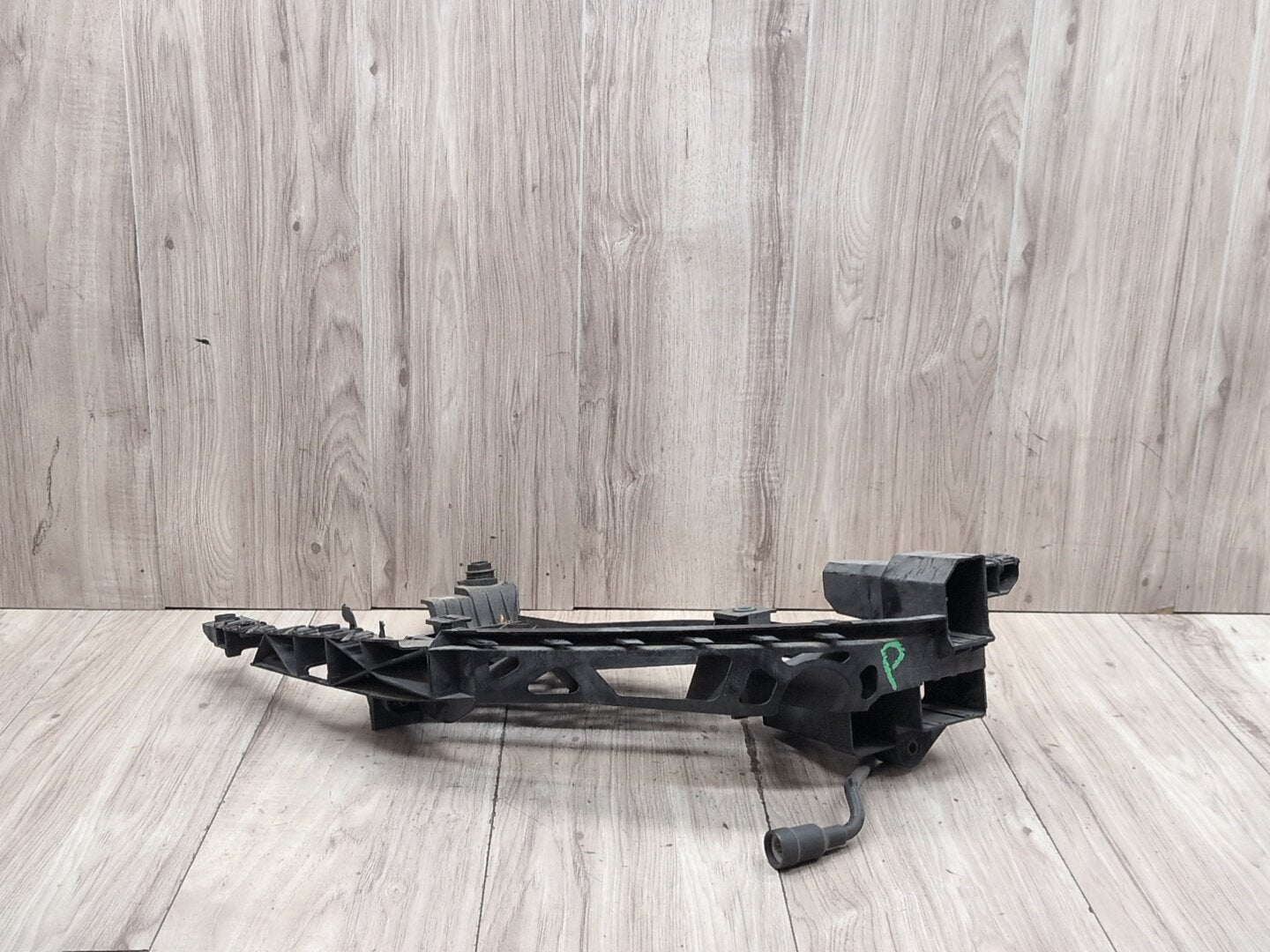 2015-2018 Audi Q3 8U Right Passenger Headlight Bracket 8U0805608A