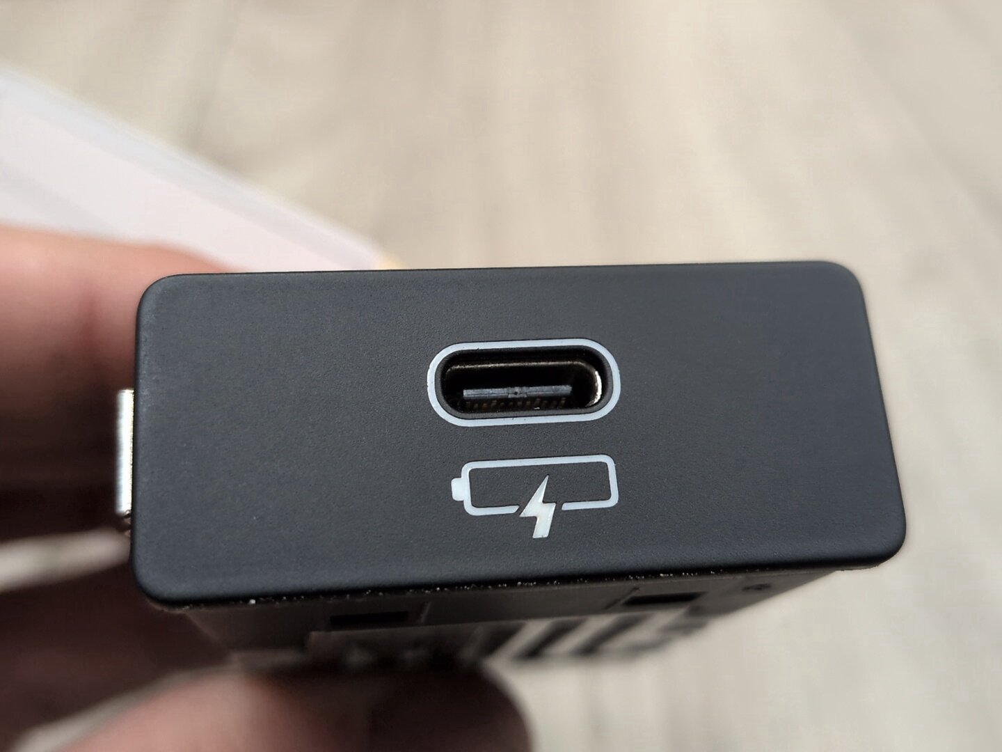 2023 - 2026 BMW M2 G87 AUX / USB Charger Port Socket 5A84161 S58B30T0
