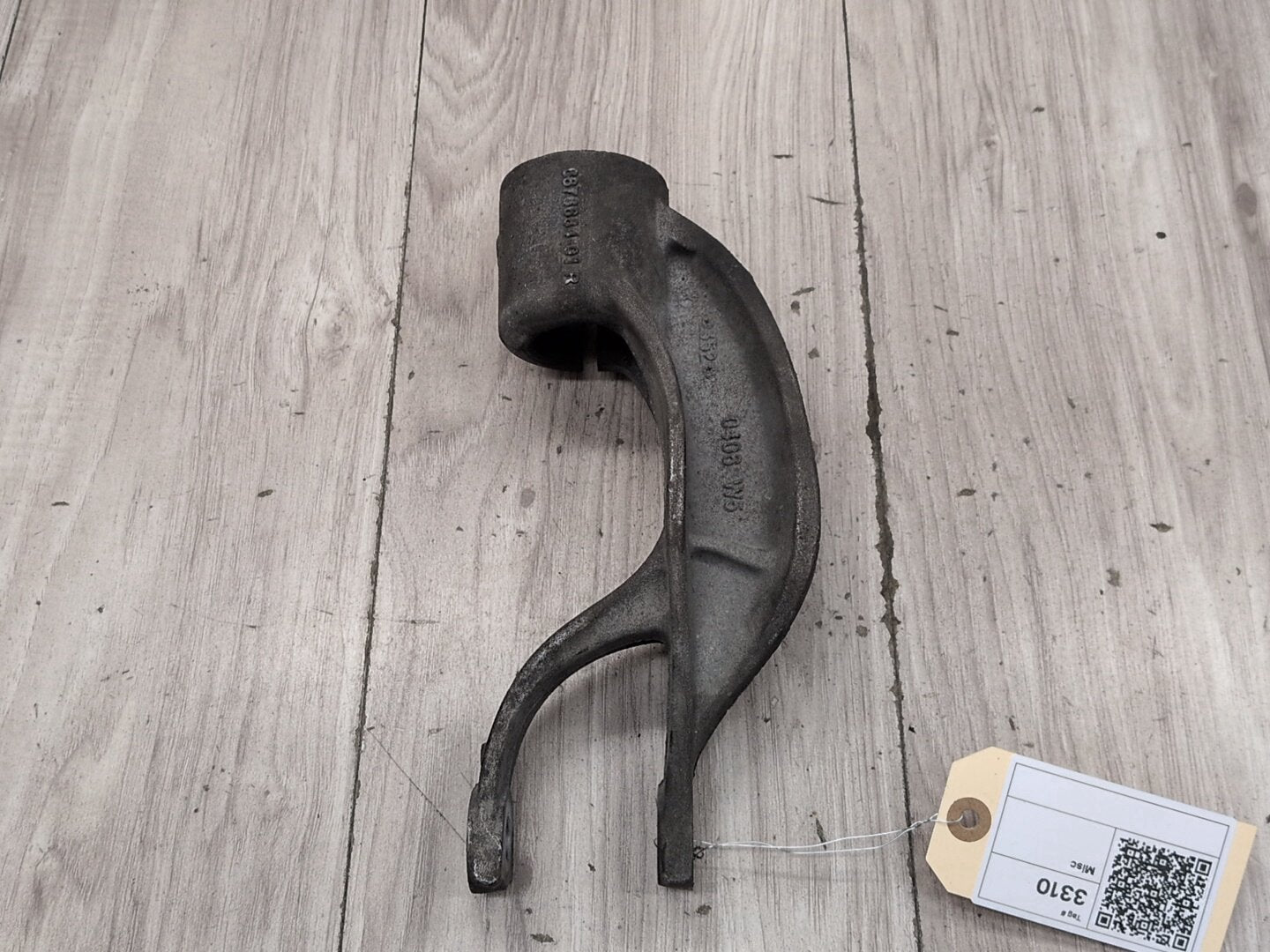 19-25 OEM BMW G05 G07 X5 Front Right Passenger Strut Shock Bracket Mount 6876684