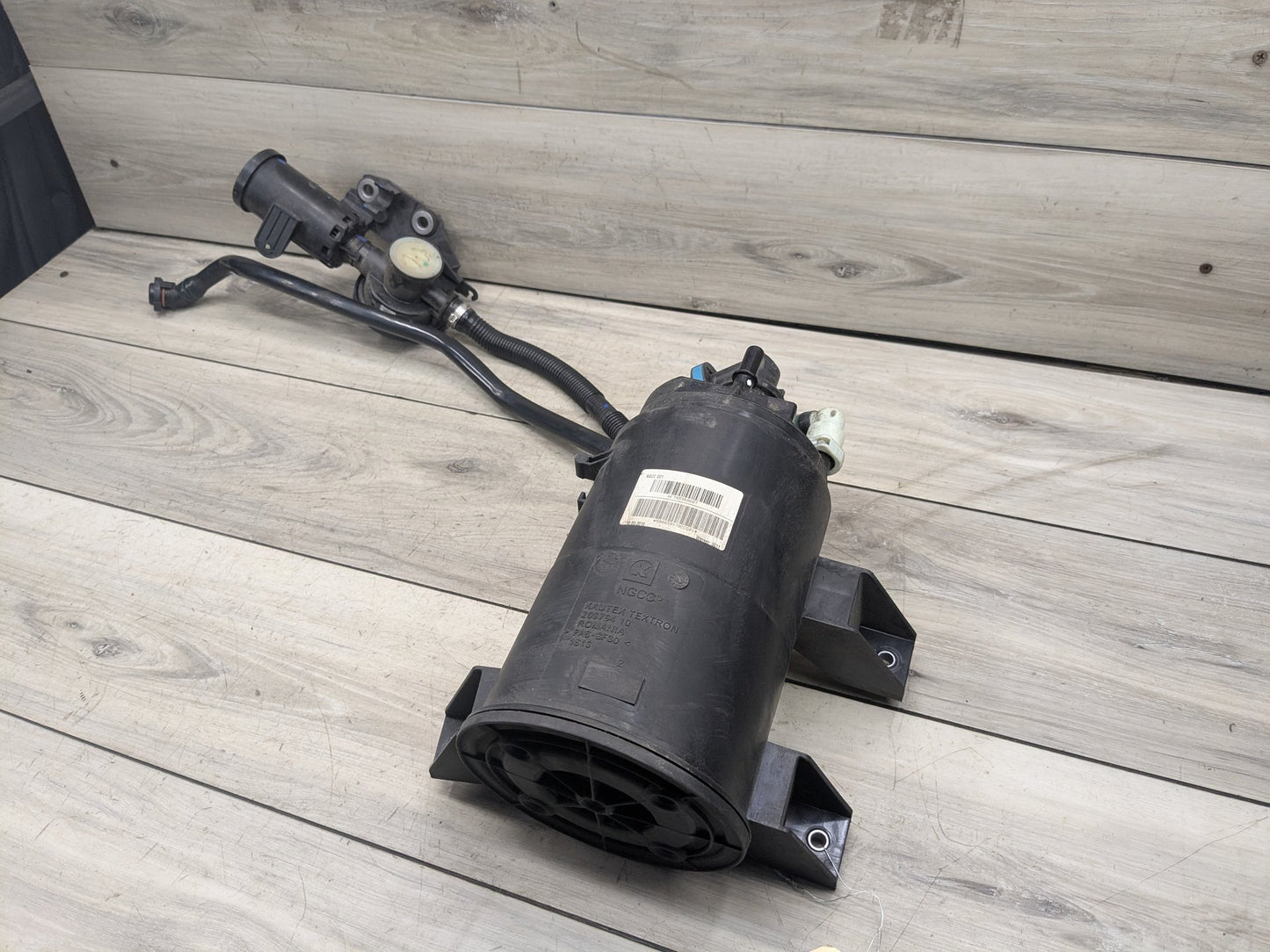 2019-2020 BMW X3 G01 Fuel Vapor Charcoal Canister 7459686 OEM