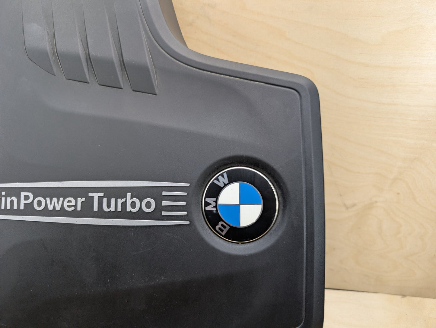 2012-2018 BMW F30 328i N20B20O0 Engine Cover 7636731
