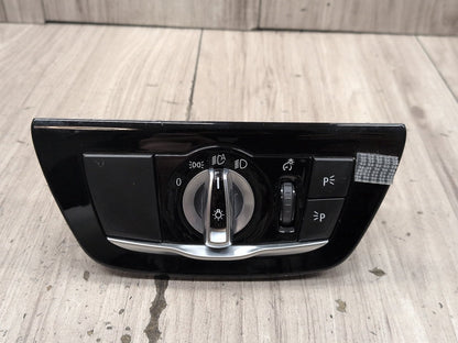 2017-2023 BMW M550i G30 Headlamp Switch 6841879 OEM