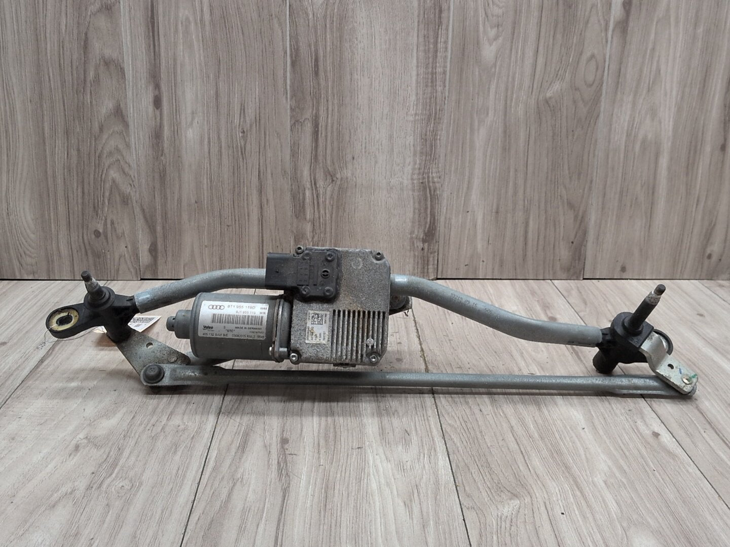 2013 - 2017 Audi S5 8T Front Windshield Wiper Motor 8T1955119D CTUB