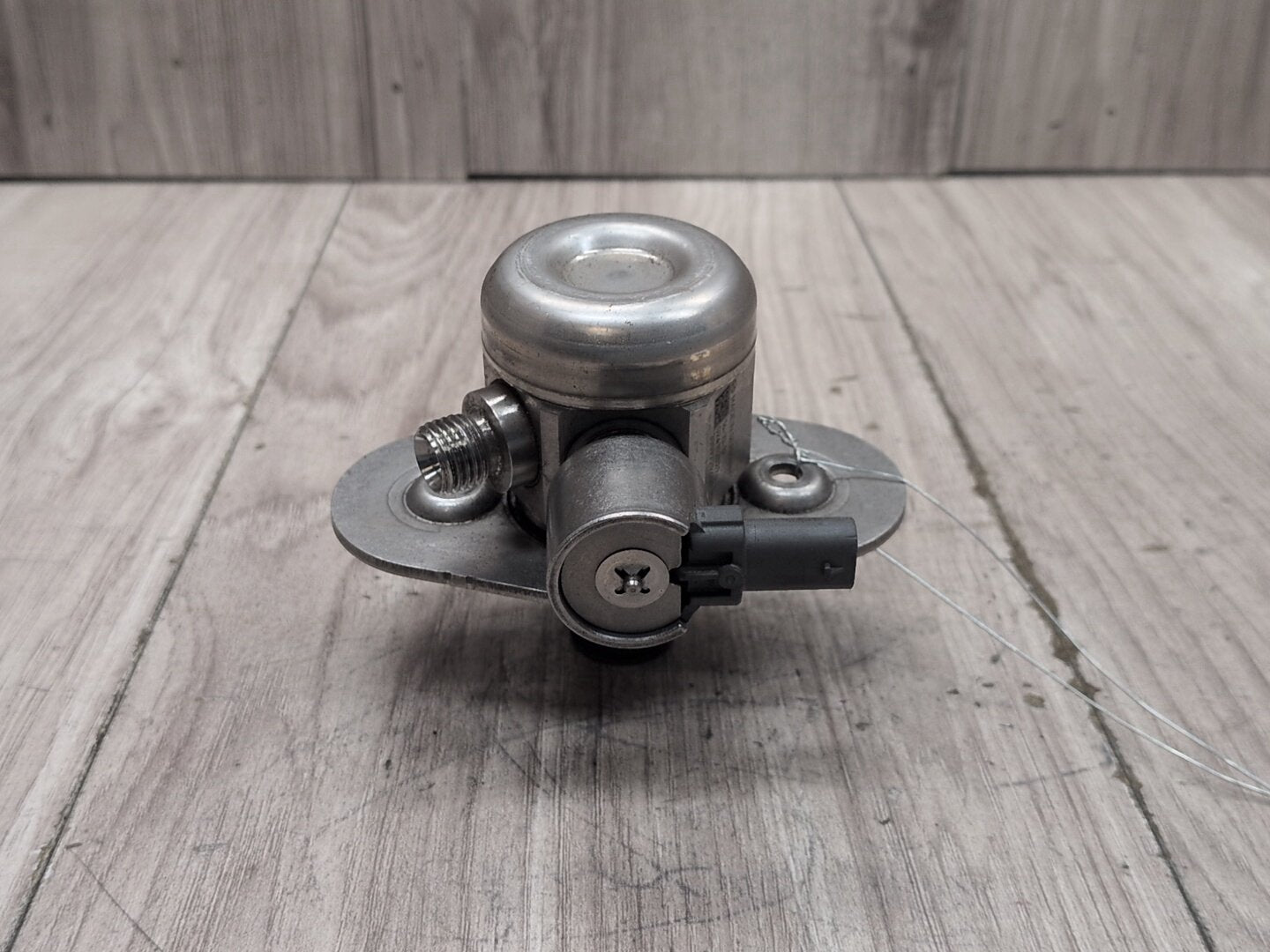 OEM BMW F06 F10 F13 F15 F16 F85 X5 Engine N63 S63 HPFP High Pressure Fuel Pump