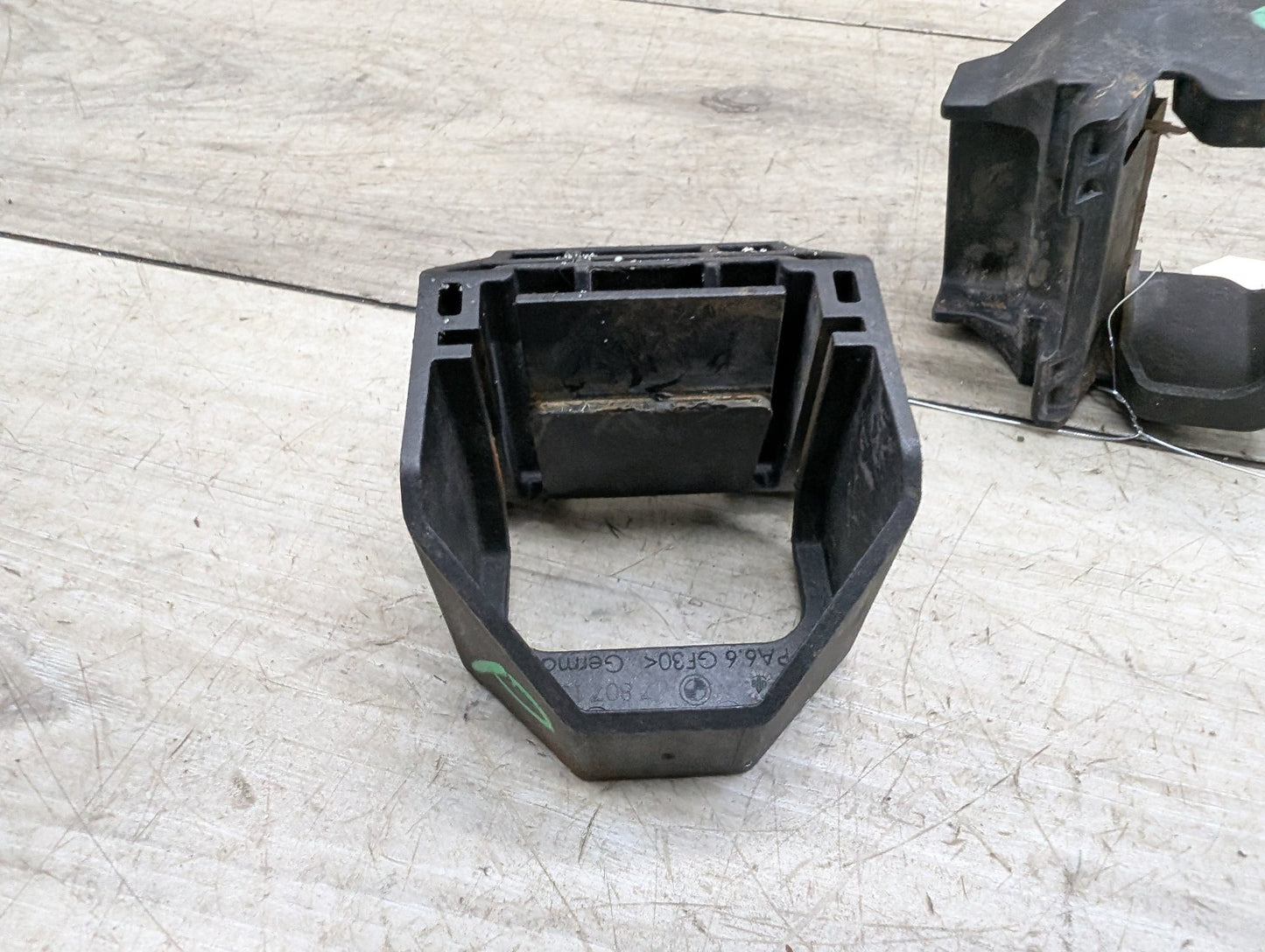2008-2013 BMW 128i E82 Radiator Lower Mounting Brackets SET 7807184