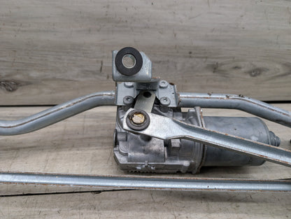 2008 - 2017 Audi S5 8T Front Windshield Wiper Motor 8F1955119