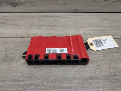 OEM BMW G11 G12 G14 G15 G16 G30 B+ Junction Terminal Power Relay Fuse Box
