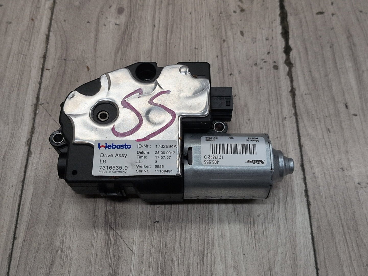 2017-2023 BMW M550i G30 Sunroof Sun Roof Glass Motor 7316535 OEM