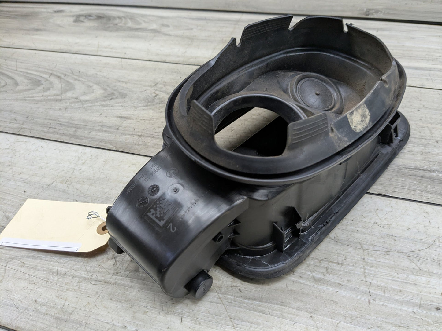 19-24 OEM BMW G20 330 M340 Fuel Gas Tank Fuel Filler Cover Pot Door Mount