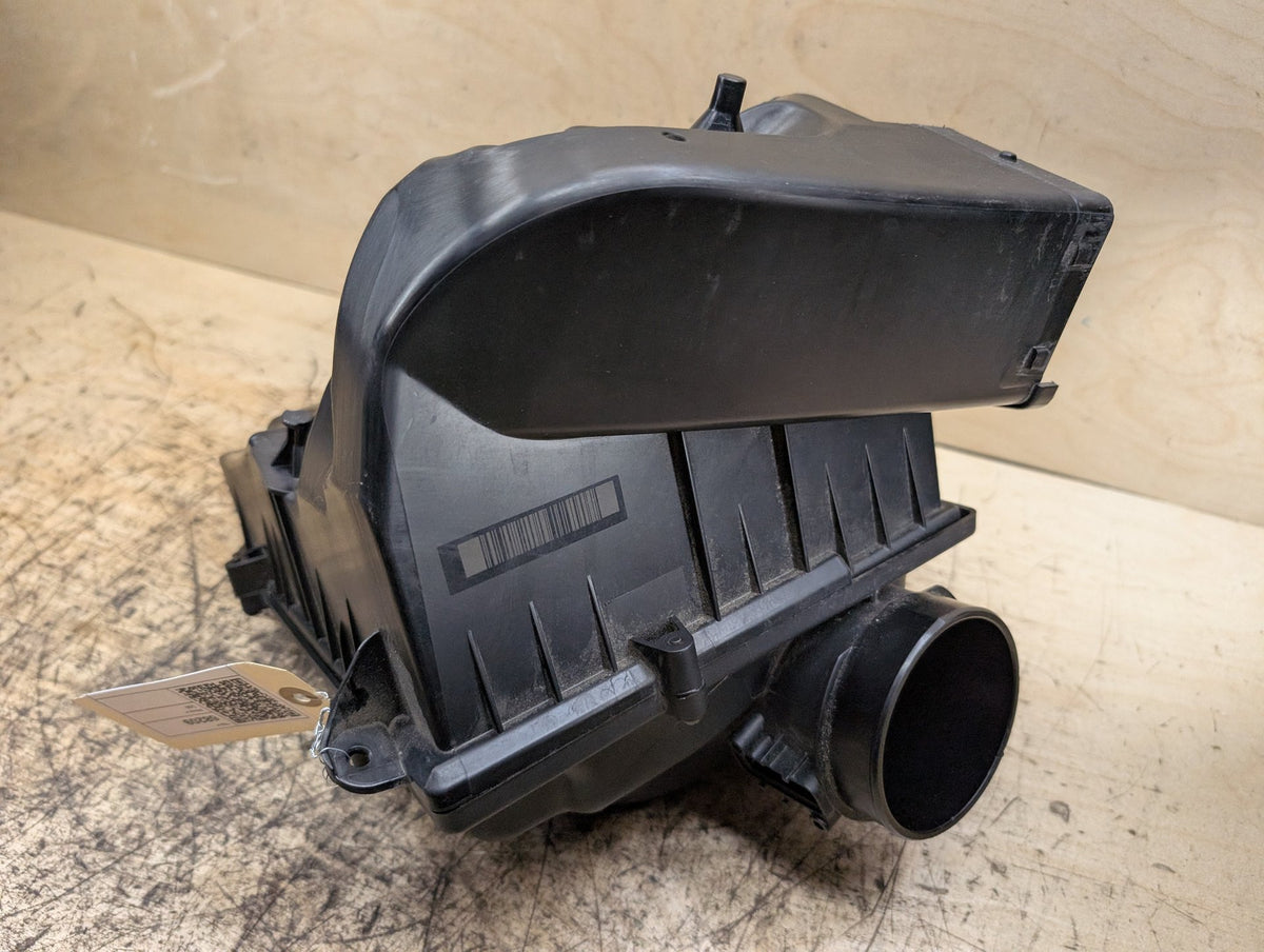 OEM BMW G05 G12 G30 540 740 Air Box Filter Cleaner Intake Resonator Muffler B58