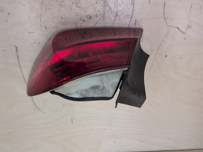 09-11 OEM BMW E90 328 335 M3 LCI Rear Right Passenger Side Outer Tail Light