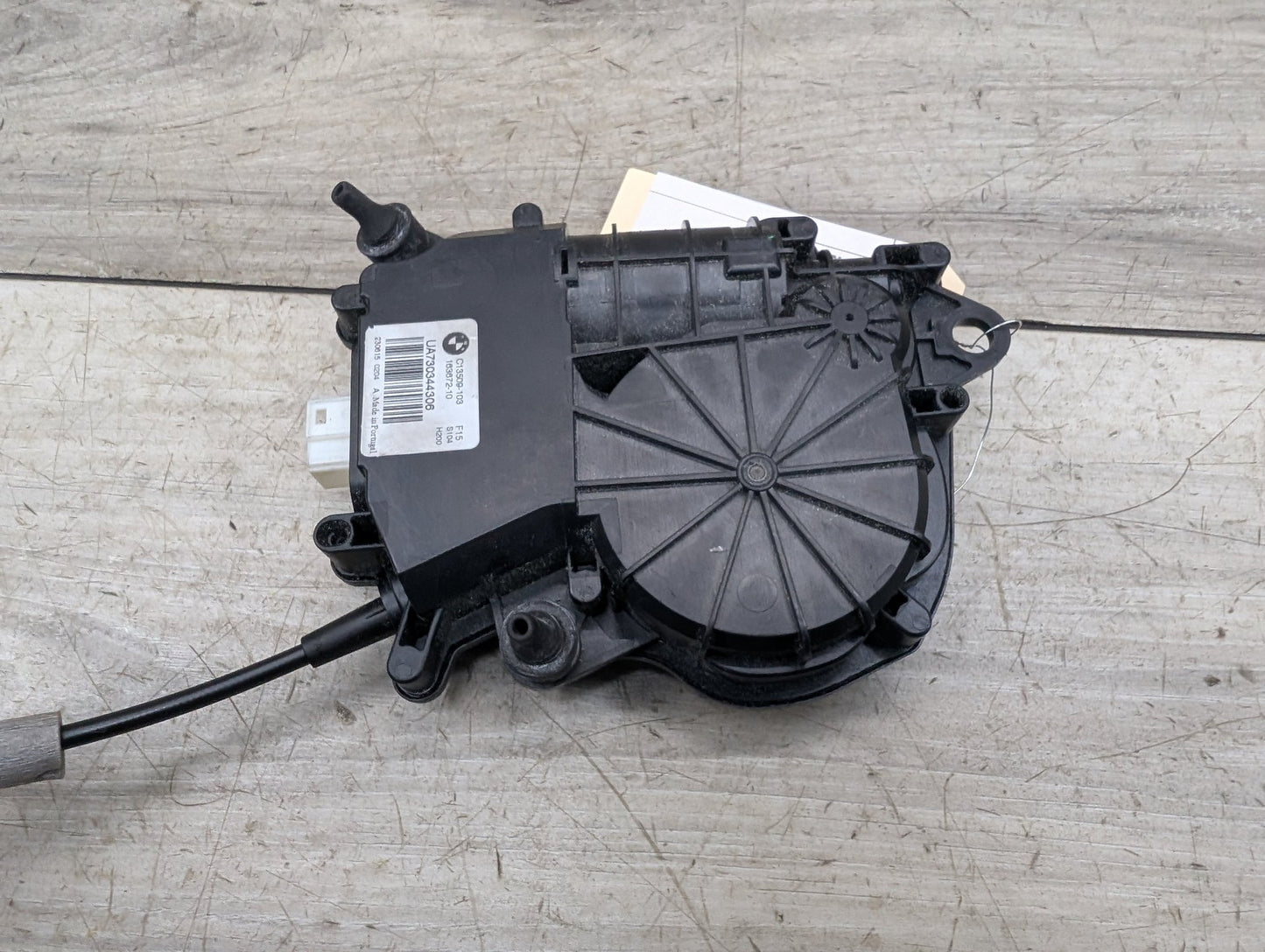 2014 - 2018 BMW X5 F15 Lower Liftgate Tailgate Lock Latch Actuator 7303443 N63B