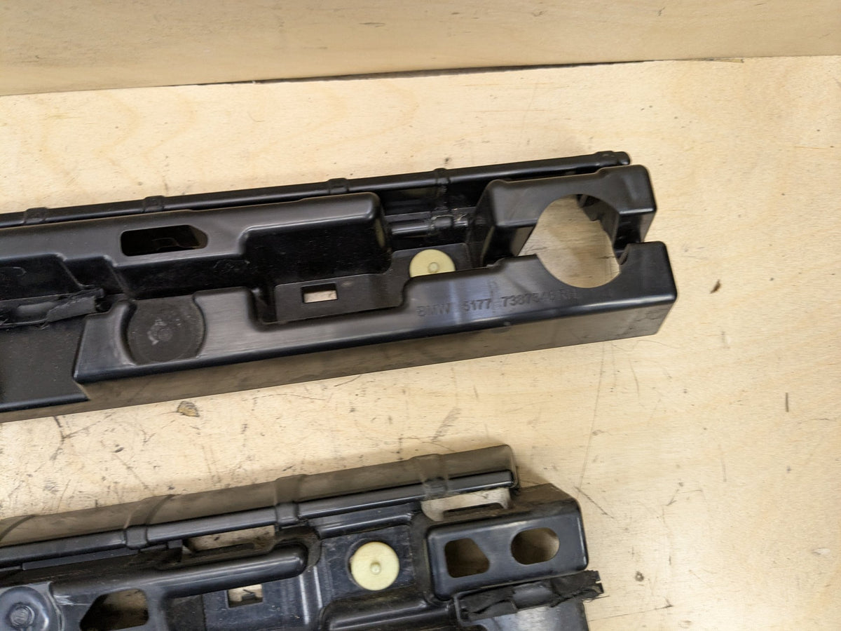 2018-2023 BMW M550i G30 Right Passenger Side Rocker Panel Brackets SET 7387346