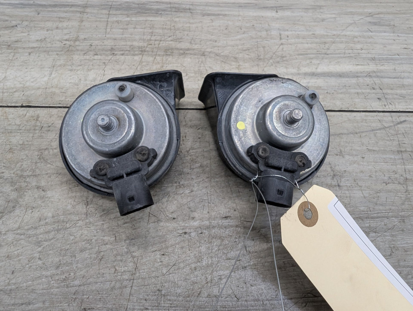 2009-2015 BMW 750Li F02 Alarm Horns SET 7284482