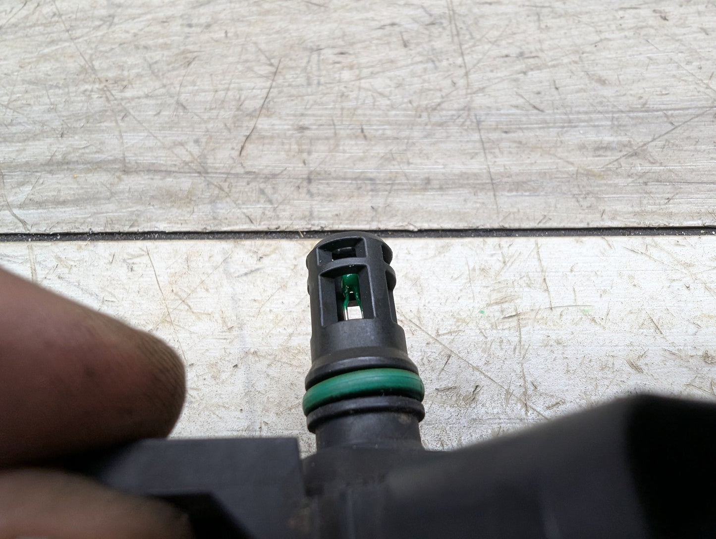 2014 - 2018 BMW X5 F15 Manifold Absolute Pressure (MAP) Sensor 7599042 N63B44O1