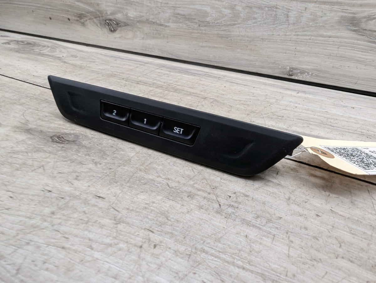 OEM BMW F90 M5 G30 530 540 M550 Front Right Passenger Seat Memory Switch Button