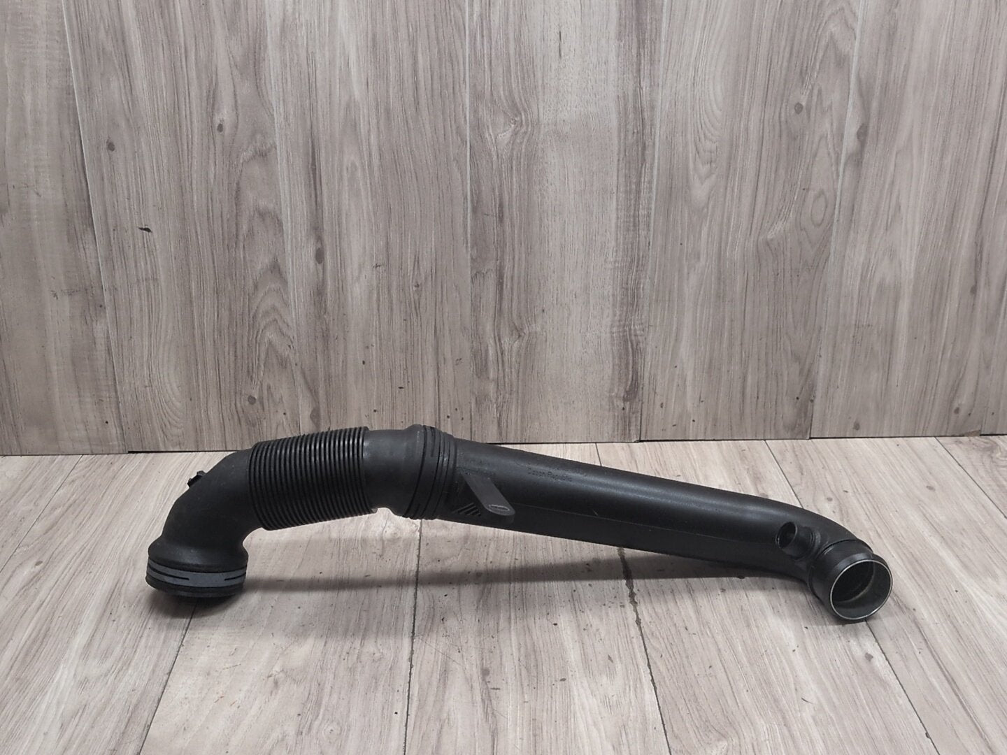 2015-2018 Audi Q3 8U Engine Motor Air Duct Tube Hose 1K0129654BE