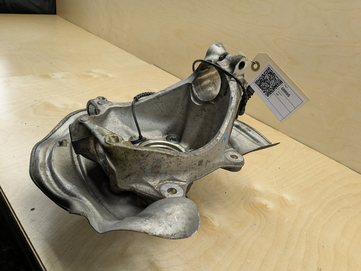 2018-2025 BMW X3 G01 AWD Front Right Spindle Knuckle w/ Bearing 6882598
