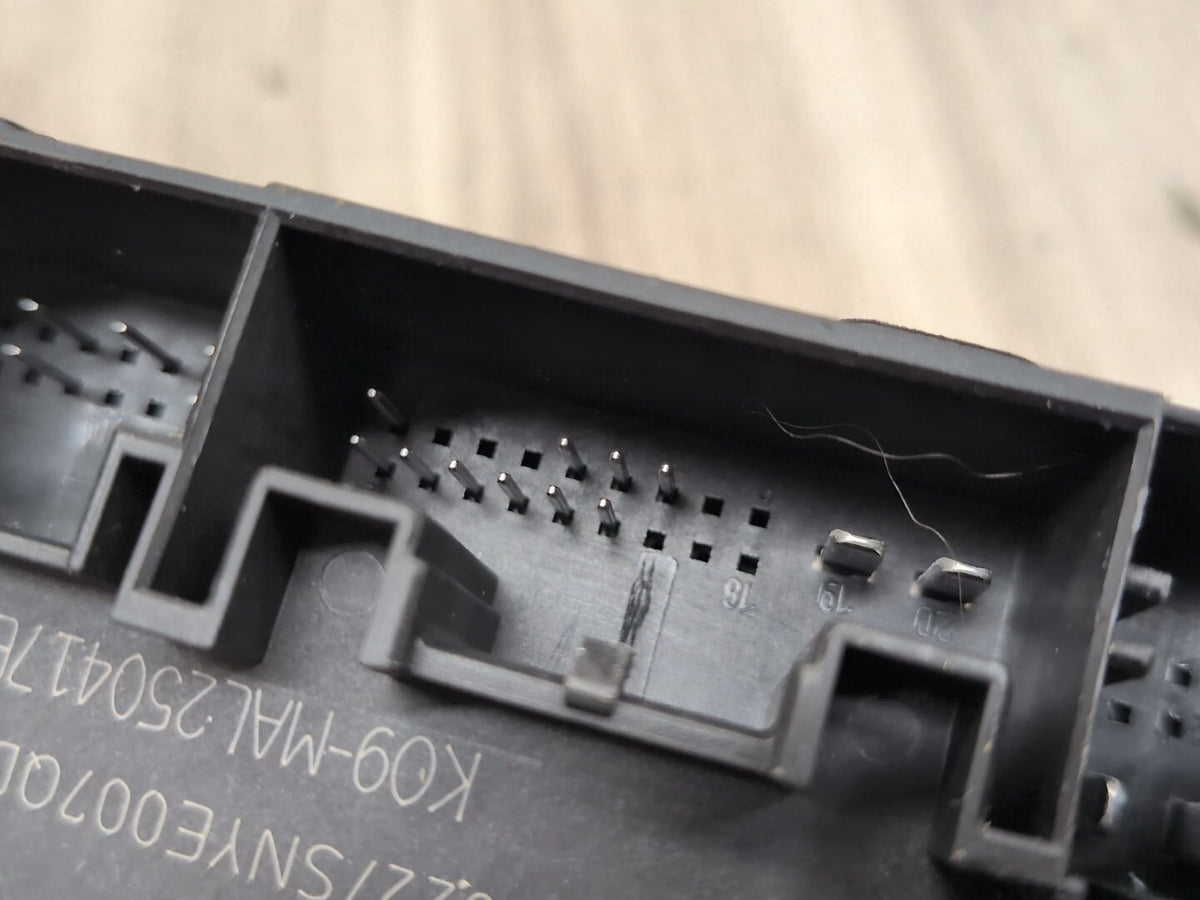 15-18 OEM Audi Q3 Front Left Driver Window Door Control Module 8X0959793K