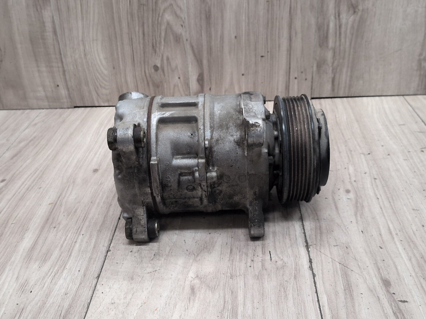 2012-2018 BMW F30 320i N20B20U0 Engine Motor A/C AC Compressor Clutch Pump Pulley 9330825
