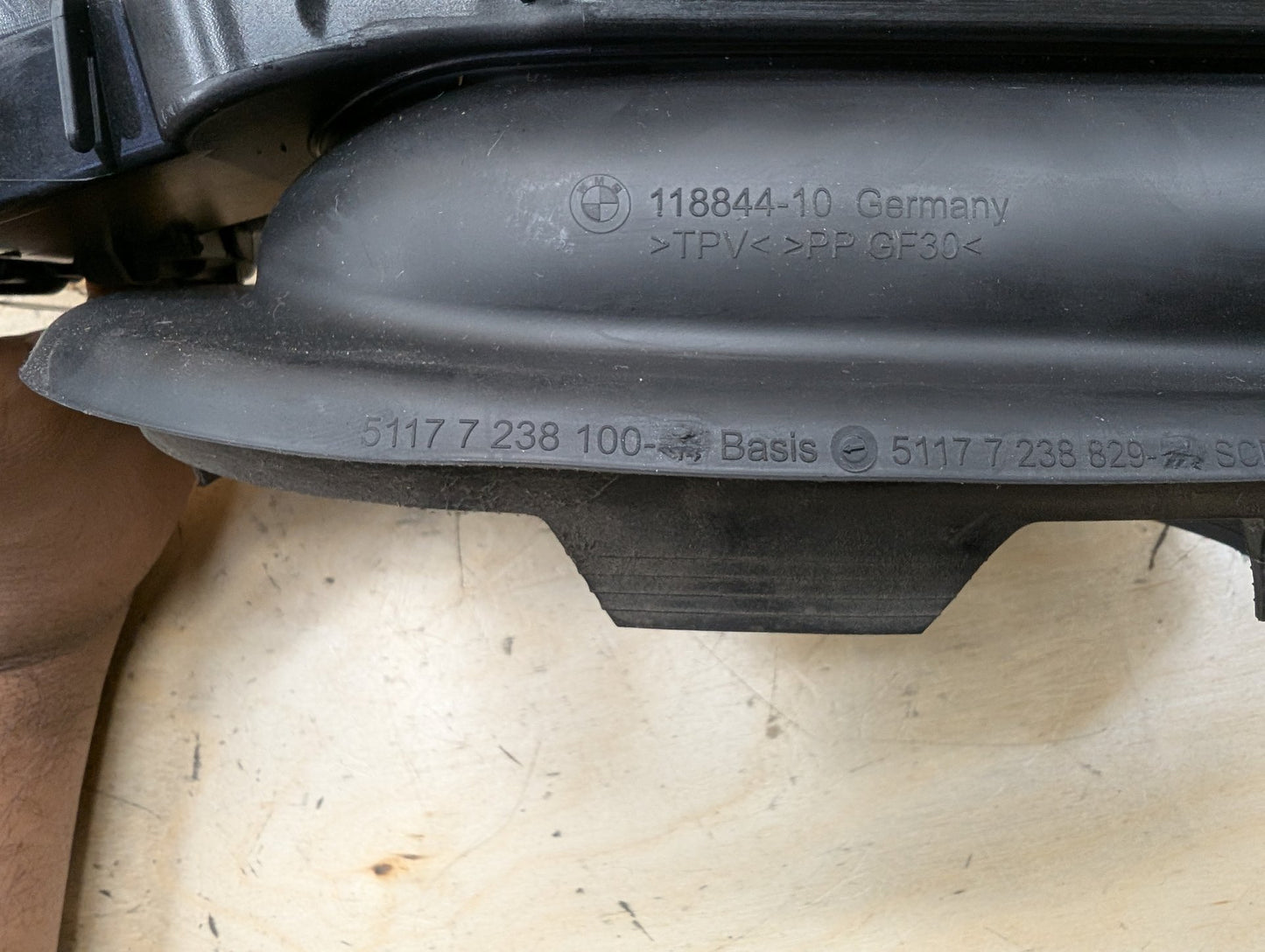 14-20 OEM BMW F32 F82 M4 Gas Fuel Tank Filler Door Cap Lid Cover Assembly