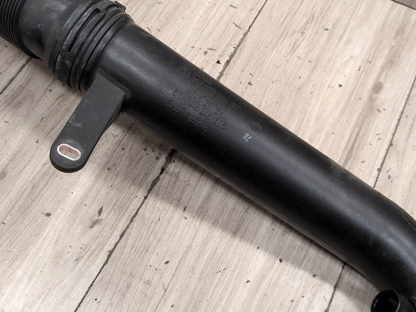 2015-2018 Audi Q3 8U Engine Motor Air Duct Tube Hose 1K0129654B