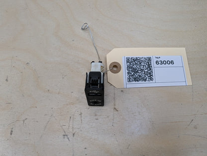 OEM BMW F22 F23 F30 F32 F33 F80 F82 F83 F87 M2 M3 M4 Aux Audio Input USB Black